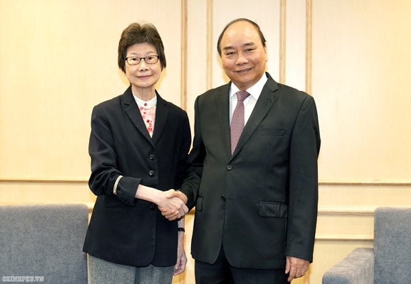 Thủ tướng tiếp bà Lee Ju Song - Giám đốc Khu vực Châu Á - Phòng Thương mại Quốc tế và Liên đoàn các Phòng Thương mại Thế giới (ICC). Ảnh: VGP