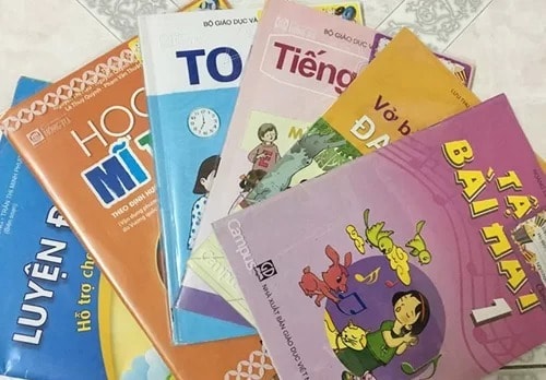 Cả nước đang mong chờ bộ sách giáo khoa phổ thông mới lộ diện cuối tháng 10/2019. Ảnh minh họa