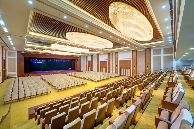 Khán phòng Bạch Long Vĩ với diện tích hơn 1.700m2 tại FLC Hạ Long là địa điểm lý tưởng cho các hội nghị, hội thảo quy mô.