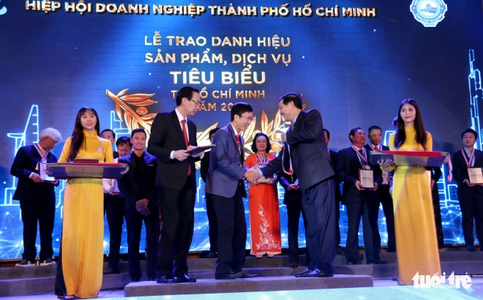 Hiệp hội Doanh nghiệp TPHCM tổ chức lễ tôn vinh các doanh nghiệp. Ảnh: Báo TT