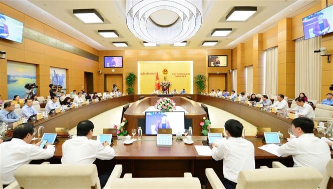 Phiên họp thứ 38 của Ủy ban Thường vụ Quốc hội khai mạc sáng 14/10/2019. Ảnh: TTXVN
