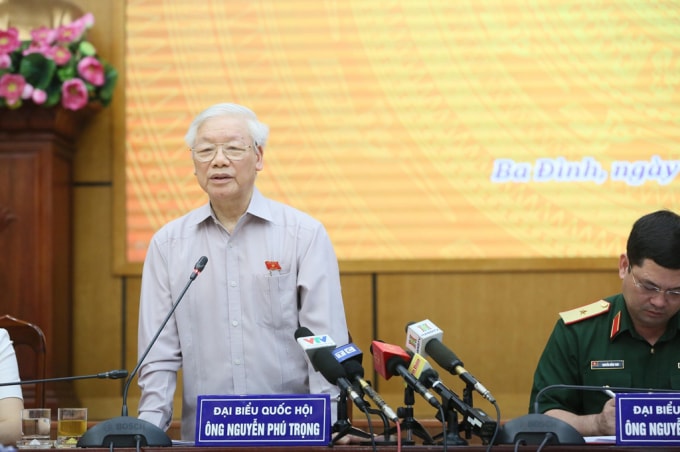 Tổng bí thư, Chủ tịch nước Nguyễn Phú Trọng trả lời các kiến nghị của cử tri. Ảnh: Ngọc Thắng.