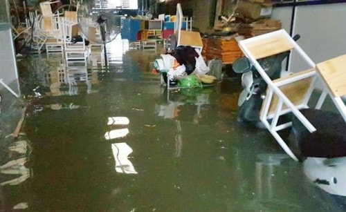 Hàng nghìn ngôi nhà của các hộ dân bị ngập nước