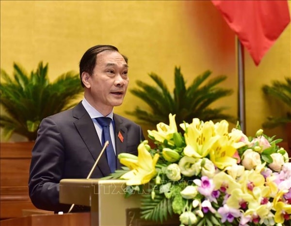 Chủ nhiệm Ủy ban Kinh tế của Quốc hội Vũ Hồng Thanh trình bày Báo cáo giải trình, tiếp thu, chỉnh lý dự án Luật Chứng khoán (sửa đổi). Ảnh: TTXVN