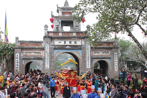 Giai đoạn 2014 - 2018, ngân sách nhà nước chi đầu tư cho lĩnh vực văn hóa 15.354,2 tỷ đồng. Trong ảnh: Nghi lễ rước kiệu vua tại Lễ hội Cổ Loa. Ảnh minh hoạ