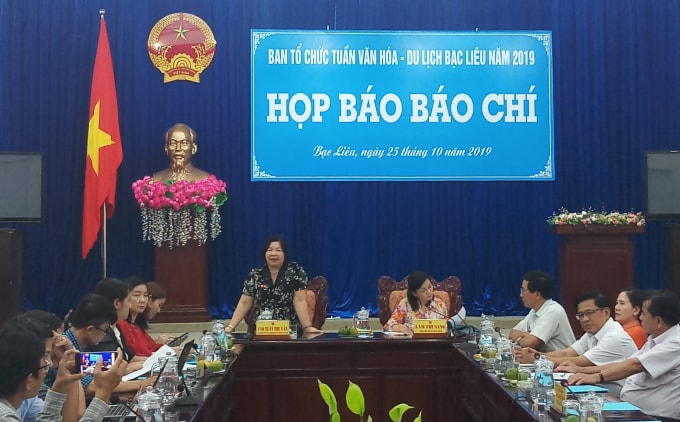 Quang cảnh buổi họp báo thông tin về Tuần lễ Văn hóa - Du lịch Bạc Liêu 2019.
