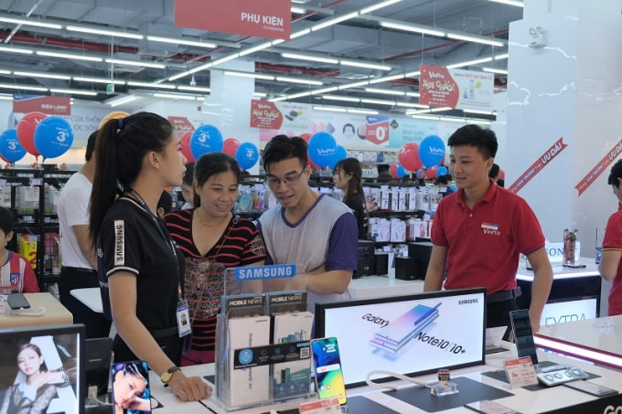 Siêu thị hàng tiêu dùng VinMart và siêu thị điện máy VinPro mang đến những mặt hàng chính hãng, giá cả hợp lý cho người tiêu dùng.