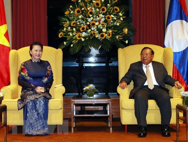 Chủ tịch Quốc hội Nguyễn Thị Kim Ngân hội kiến Tổng Bí thư, Chủ tịch nước Lào Bounnhang Vorachith. Ảnh: TTXVN