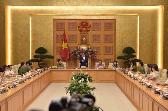 Phó Thủ tướng Vũ Đức Đam bày tỏ cảm xúc đặc biệt vì được gặp các “bông hồng thép