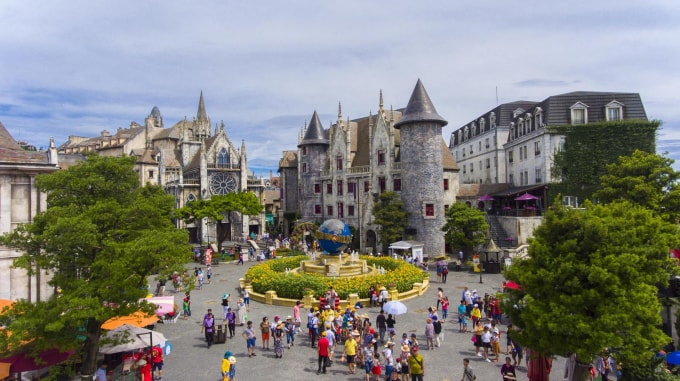 Làng Pháp tại quần thể khu du lịch Sun World Ba Na Hills - Đà Nẵng.