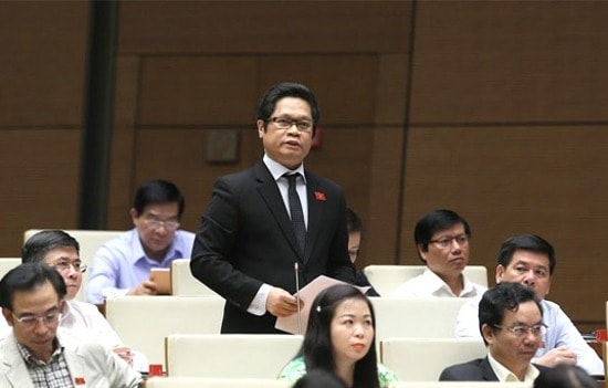 Đại biểu Vũ Tiến Lộc (Thái Bình) cho biết, năm 2019 là năm đầu tiên động lực tăng trưởng chính đã đến từ khu vực chế biến, chế tạo. Ảnh: Trung tâm thông tin Quốc hội