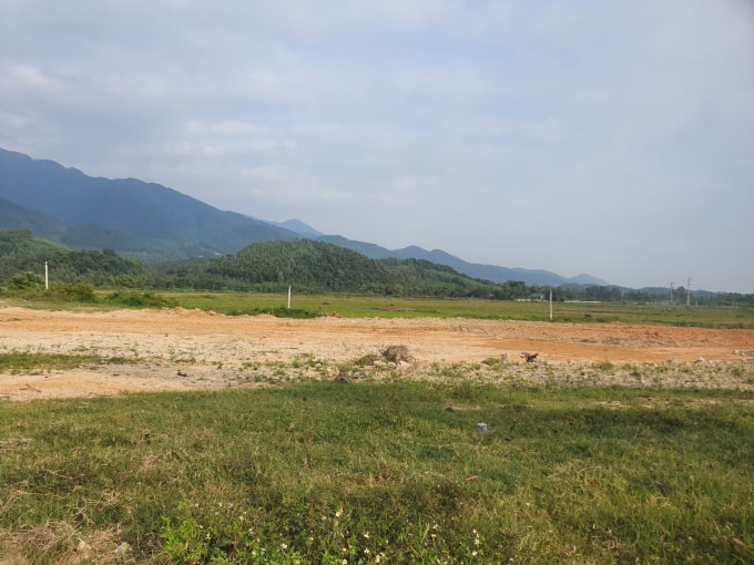Khu đất dịch vụ mà xã định giao cho người dân