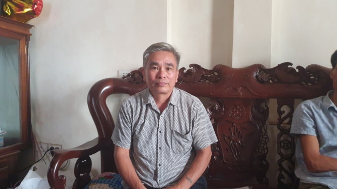 Ông Nguyễn Văn Minh, người dân thôn Đồng Thỏng, xã Đại Đình chia sẻ với PV