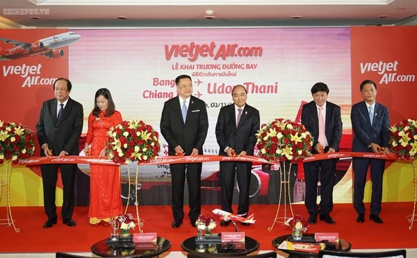 Thủ tướng dự lễ khai trương thương mại đường bay của Vietjet tại Thái Lan. Ảnh: VGP