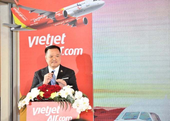 Phó Thủ tướng Thái Lan Anutin Charnvirakul phát biểu chúc mừng Vietjet khi bổ sung 2 đường bay mới vào mạng bay rộng khắp tại Thái Lan.