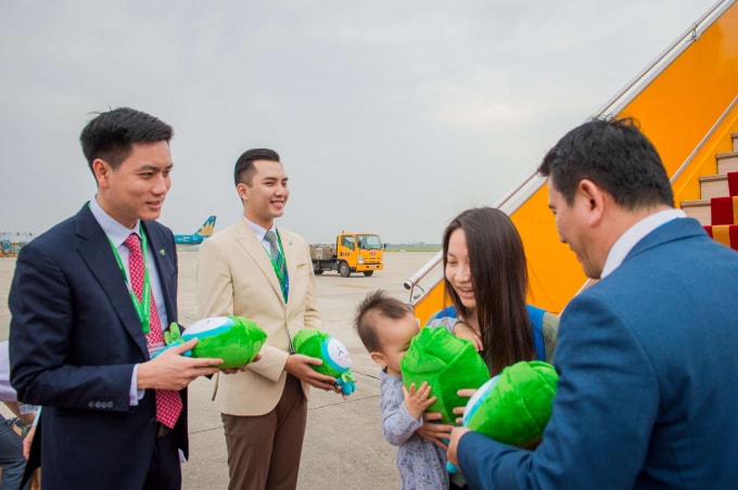 Khách hàng được tặng “Bé măng” trên chuyến bay đặc biệt của Bamboo Airways.
