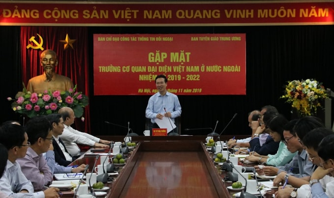 Ủy viên Bộ Chính trị, Bí thư Trung ương Đảng, Trưởng Ban Tuyên giáo Trung ương Võ Văn Thưởng phát biểu tại buổi gặp mặt. Ảnh: H.M