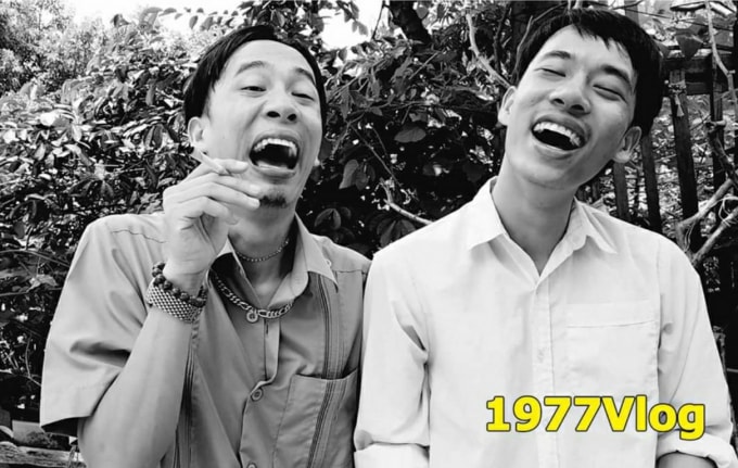Tạo hình nhân vật Lão Hạc và Ông giáo Thứ của nhóm 1977 Vlog.