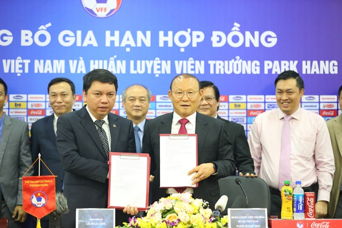 Mối lương duyên giữa VFF và HLV Park Hang-seo tiếp tục kéo dài thêm 3 năm nữa. Ảnh: Hoàng Dương