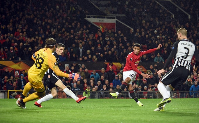 Mason Greenwood mở điểm từ sớm cho MU. Ảnh: Getty