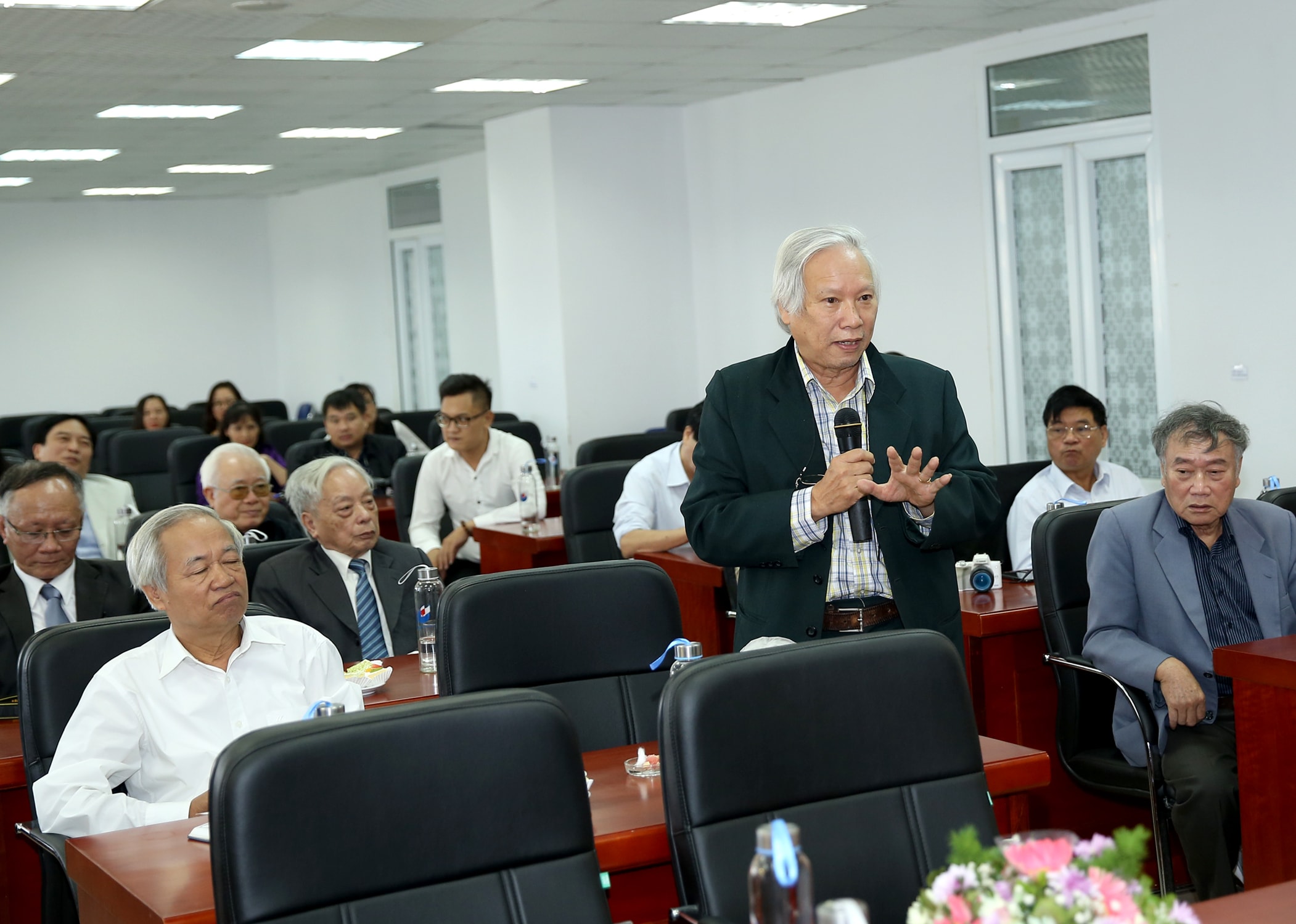 PGS.TS Nguyễn Văn Huy, nguyên Giám đốc Bảo tàng dân tộc học Việt Nam phát biểu ý kiến. Ảnh: Sơn Hải
