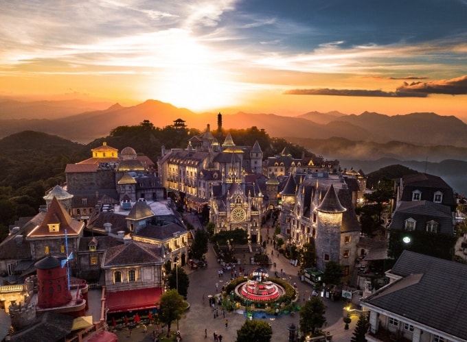 Những quần thể vui chơi giải trí do tư nhân xây dựng hút hàng triệu lượt khách quốc tế đến Việt Nam.