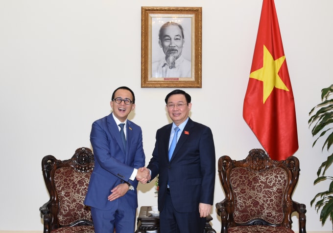 Phó Thủ tướng Vương Đình Huệ tiếp Chủ tịch Tập đoàn Pacific Century ông Richard Li. Ảnh: VGP