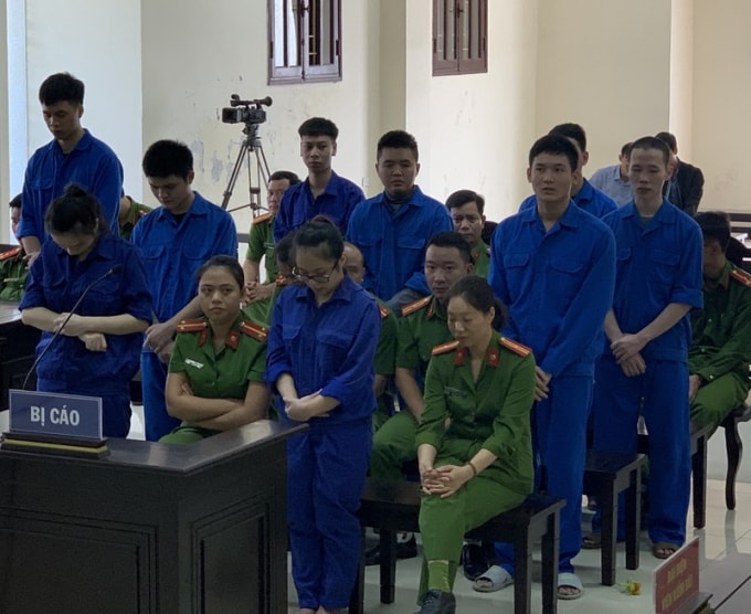 Tám bị cáo kêu oan tại phiên xử sơ thẩm, một bị cáo xin giảm án