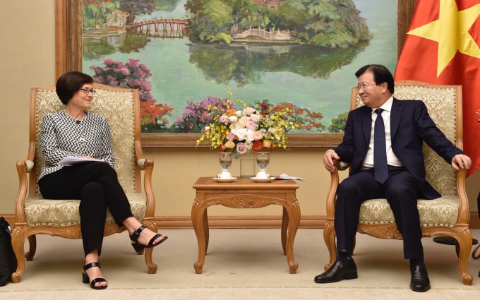 Phó Thủ tướng Trịnh Đình Dũng tiếp bà Veronika Veits, Giám đốc Cơ quan Quản trị đại dương quốc tế và nghề cá bền vững, Tổng vụ các vấn đề biển và thủy sản của EC . Ảnh: VGP