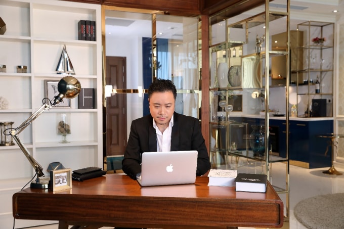 Đạo diễn “Mắc Biếc” cho biết anh yên tâm với vành đai an ninh khu vực trung tâm Quận 1 và The Grand Manhattan.