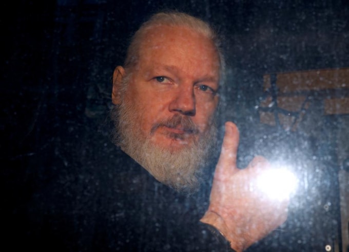 Julian Assange. Ảnh: Reuters