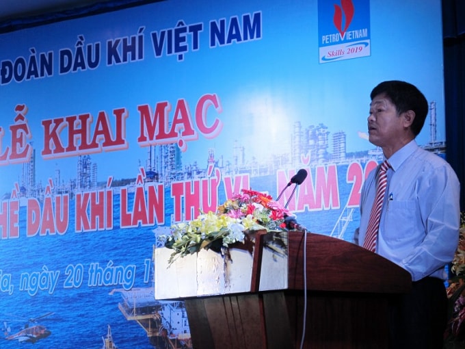 Ông Vũ Duy Hảo báo cáo công tác tổ chức Hội thi