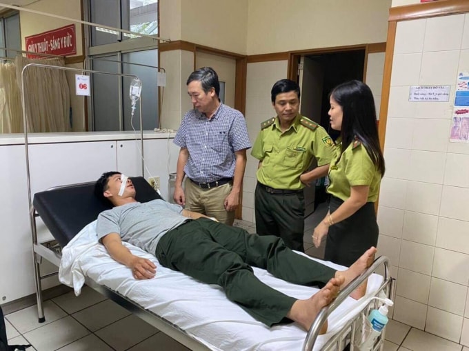 Hiện ông Nguyễn Văn Lương đang điều trị tại Bệnh Viện Trung Ương Huế.