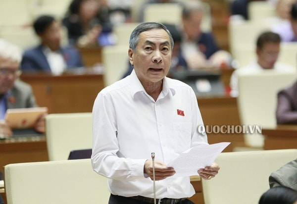 Đại biểu Quốc hội Phạm Văn Hòa phát biểu. Ảnh: Trung tâm Báo chí Quóc hội
