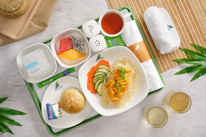Nguyên liệu đầu vào để chế biến các suất ăn trên máy bay của Bamboo Airways đạt tiêu chuẩn quốc tế ISO 22000.
