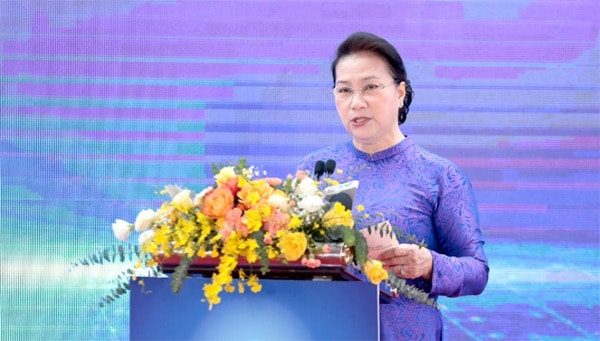 Chủ tịch Quốc hội Nguyễn Thị Kim Ngân phát biểu tại buổi lễ. Ảnh: ĐBND