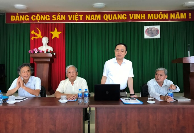 Trưởng đoàn Trần Bá Dung phát biểu kết luận