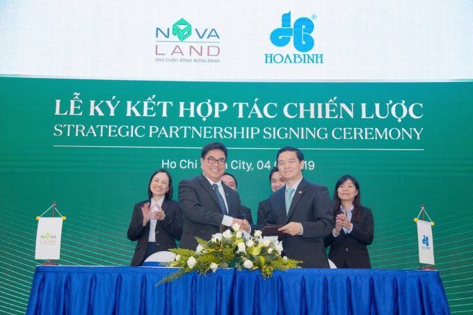 Tập đoàn Xây dựng Hòa Bình tiếp tục sẽ trở thành Nhà thầu xây dựng cho dự án NovaBeach Cam Ranh Resort & Villas (Cam Ranh, Khánh Hòa).
