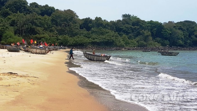 Một góc làng chài Nam Ô.