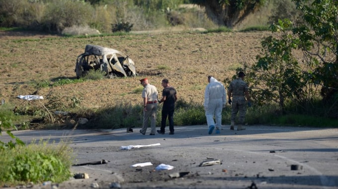Hình ảnh tại hiện trường vụ nổ bom xe sát hại nữ nhà báo Daphne Caruana Galizia. Ảnh: Reuters
