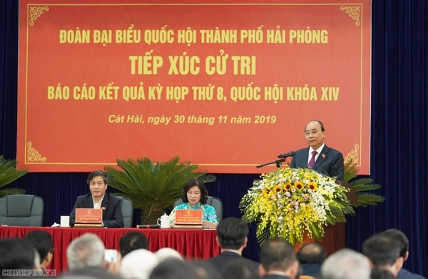 Thủ tướng phát biểu tại cuộc tiếp xúc cử tri. Ảnh: VGP