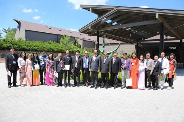 Hình ảnh đoàn Lãnh đạo Sở GD&ĐT TP Hồ Chí Minh và IIG Việt Nam trong chuyến công tác tại Hoa Kỳ vào năm 2016. Ảnh đăng tải trên trên website của IIG Việt Nam.