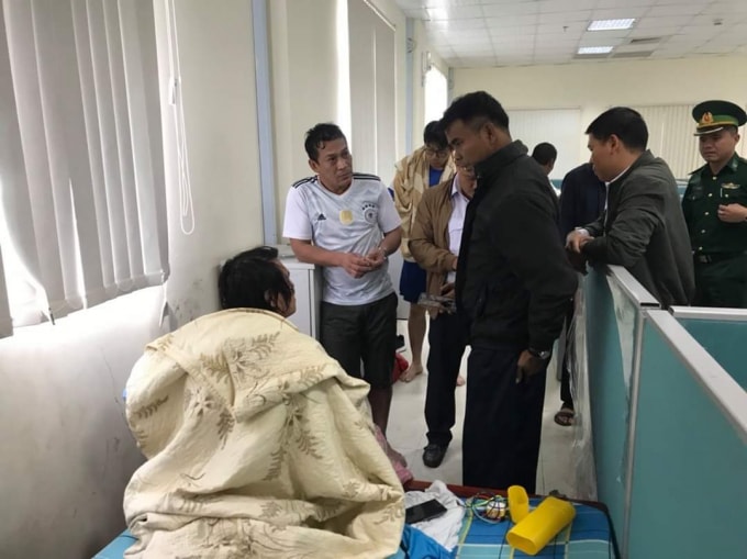 Tất cả 18 thuyền viên của tàu đã được cứu hộ và đưa vào bờ an toàn.