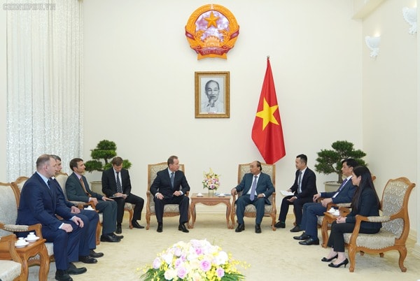 Thủ tướng Nguyễn Xuân Phúc tiếp Đại tướng Zolotov Victor Vasilyevich, Giám đốc Cơ quan Vệ binh quốc gia Liên bang Nga. Ảnh: VGP