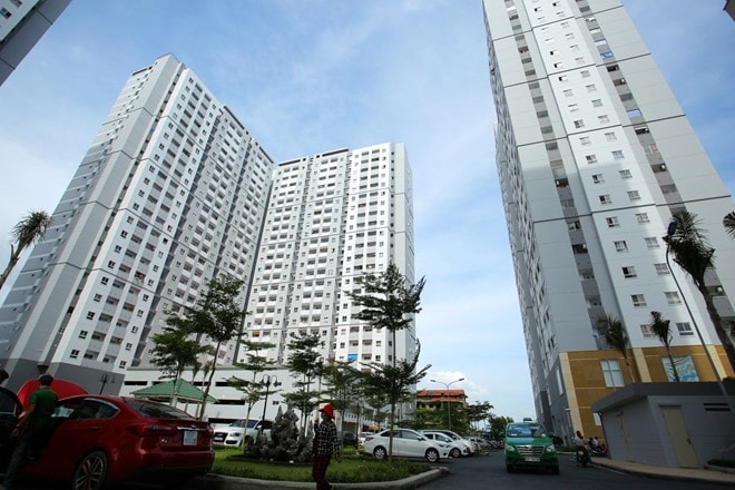 Người dân mong muốn cơ quan chức năng xử lý nghiêm chủ đầu tư chây ì trong việc cấp GCN cho cư dân. Ảnh minh họa.