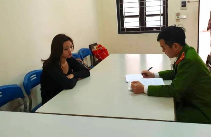 Đối tượng Nguyễn Thị Tiên bị bắt giữ tại cơ quan điều tra