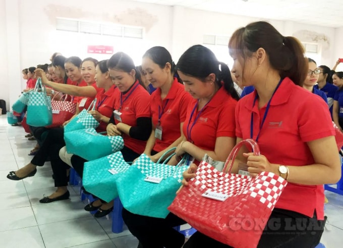 Thời gian qua, các cấp, đoàn thể ở Đà Nẵng đã vận động phụ nữ từng bước thay đổi thói quen sử dụng túi ni lông.