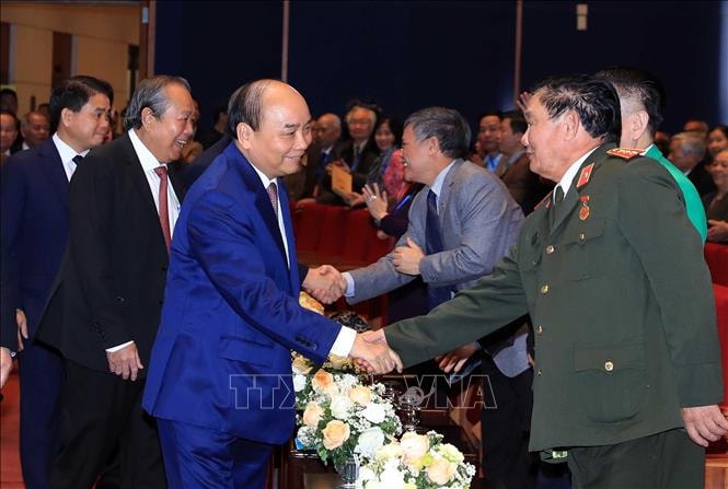 Thủ tướng Nguyễn Xuân Phúc cùng các đại biểu dự lễ kỷ niệm. Ảnh: TTXVN