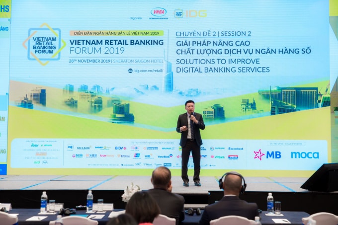Chuyên gia thảo luận về giải pháp nâng cao chất lượng dịch vụ ngân hàng số tại một diễn đàn được tổ chức gần đây.