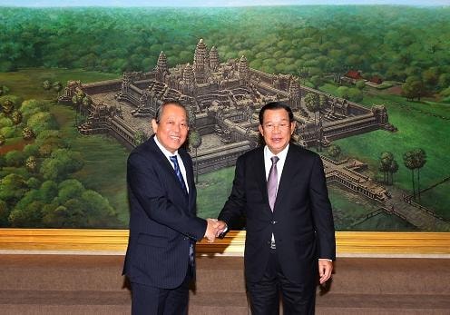 Phó Thủ tướng Trương Hòa Bình đã đến chào xã giao Thủ tướng Samdech Hun Sen. Ảnh: VGP